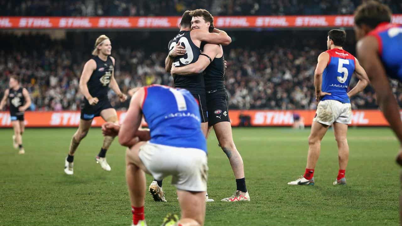 Blues coach Voss backs crucial touched ball decision