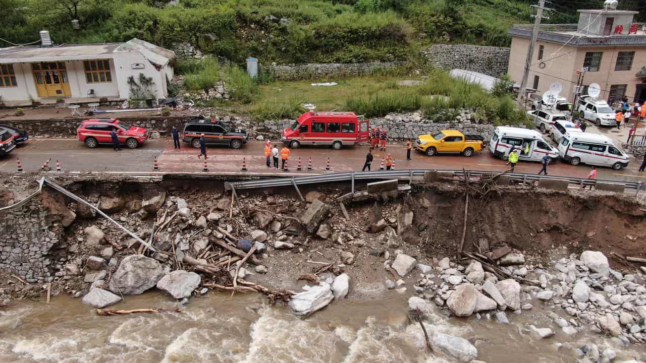 Death toll from mudslide in China's Xian rises to 21