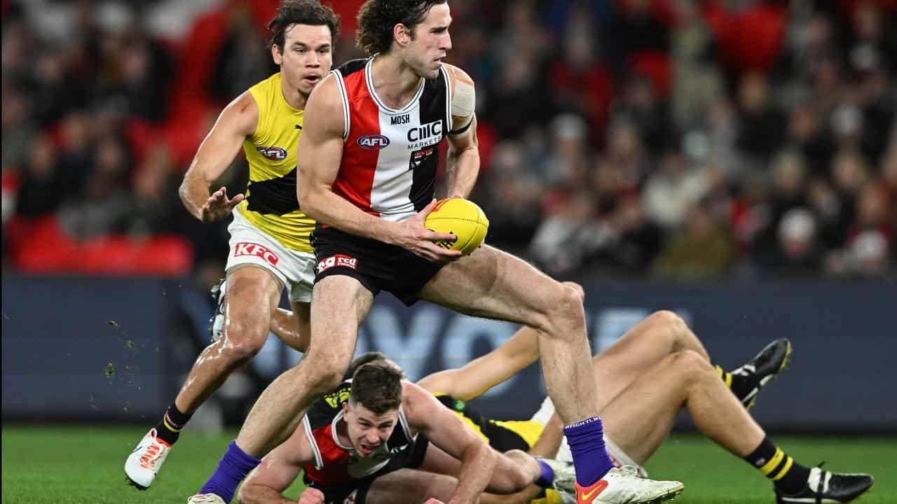 King fires as St Kilda march on towards AFL finals