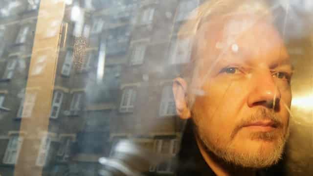 Former attorneys-general call for Assange's release