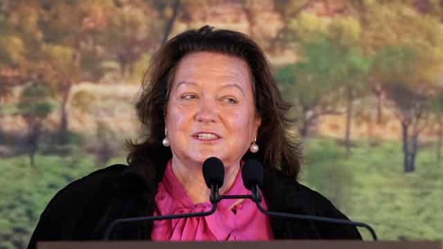 Rinehart's row with son: 'throw him under the bus'