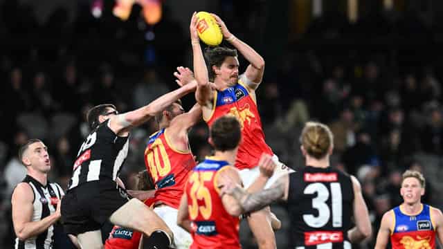 Collingwood attempt to fix defensive woes before finals