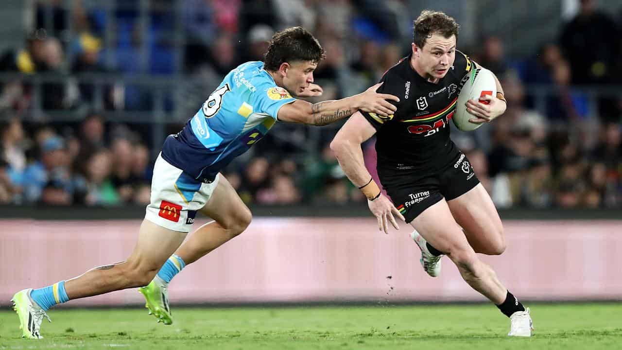 Panthers maul Titans for eighth straight NRL win