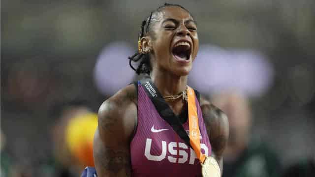 Richardson wins 100m gold in Budapest