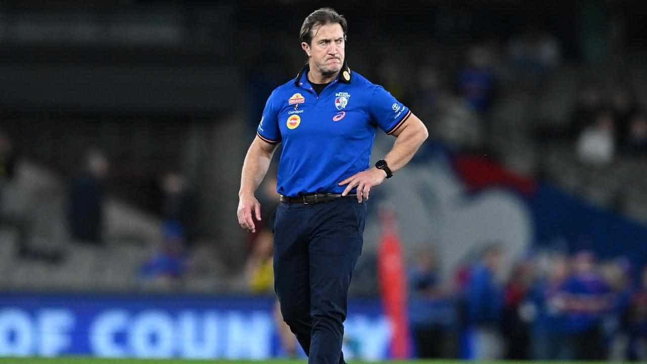 No 'kumbaya' as fumbly Western Bulldogs aim for finals