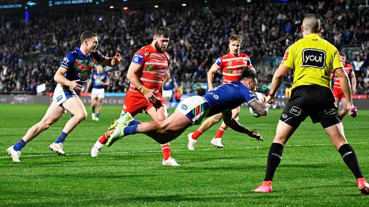 Warriors overcome Dragons to seal place in NRL top four