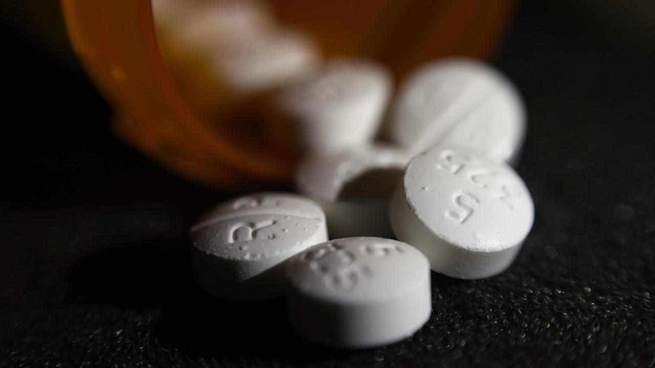 Drug overdose deaths remain at 'crisis' levels: report