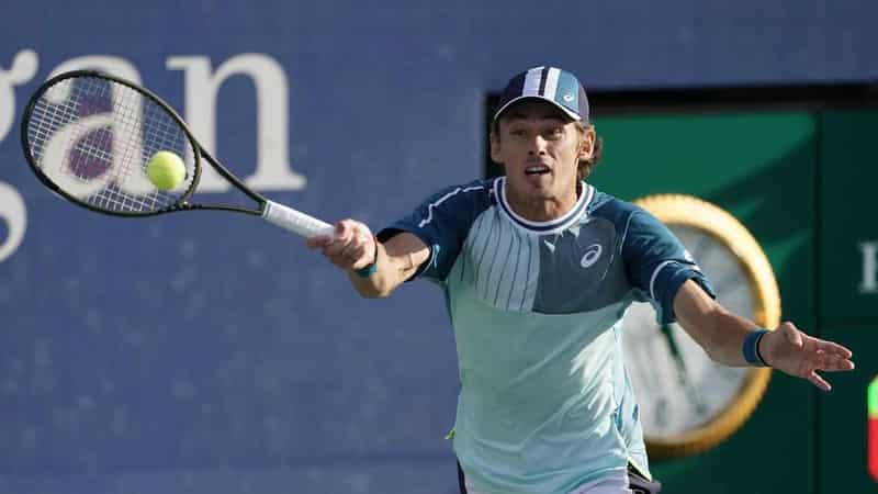 De Minaur destroys Jarry, into US Open fourth round