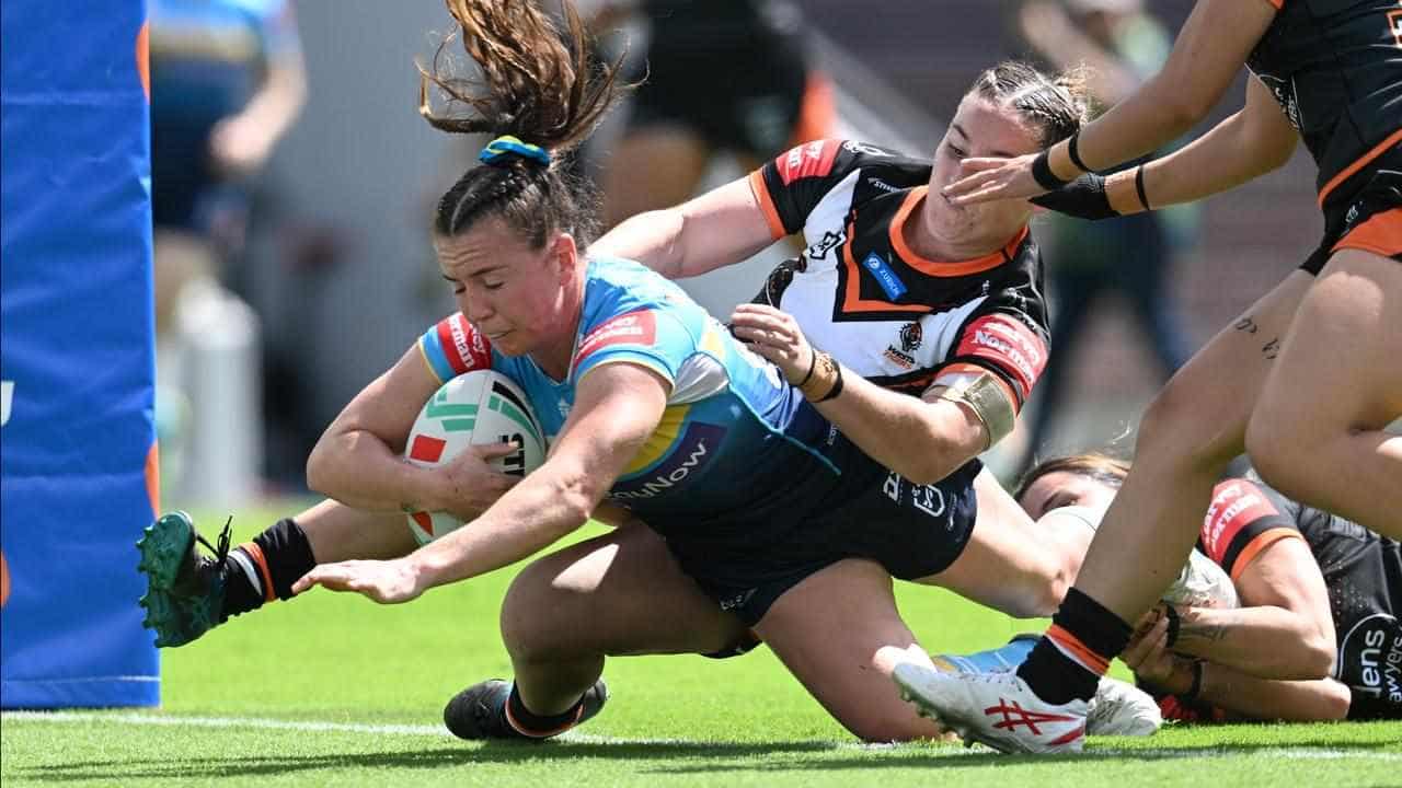 Roosters thrash Eels, Titans down Tigers in NRLW