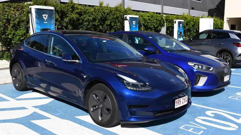 Why electric car owners may be paid to plug into solar