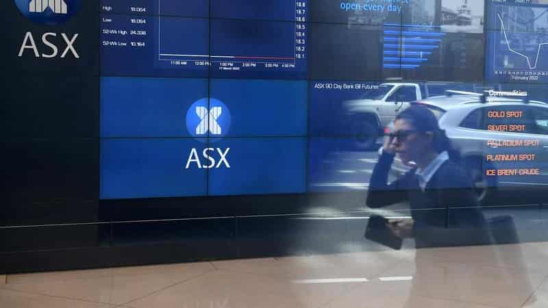 Australian shares in the red for fourth straight day