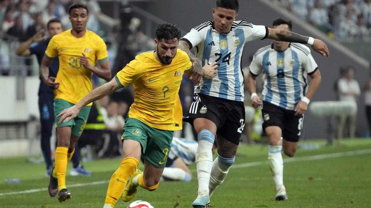 Leckie out for six weeks, Arnold to test new Socceroos