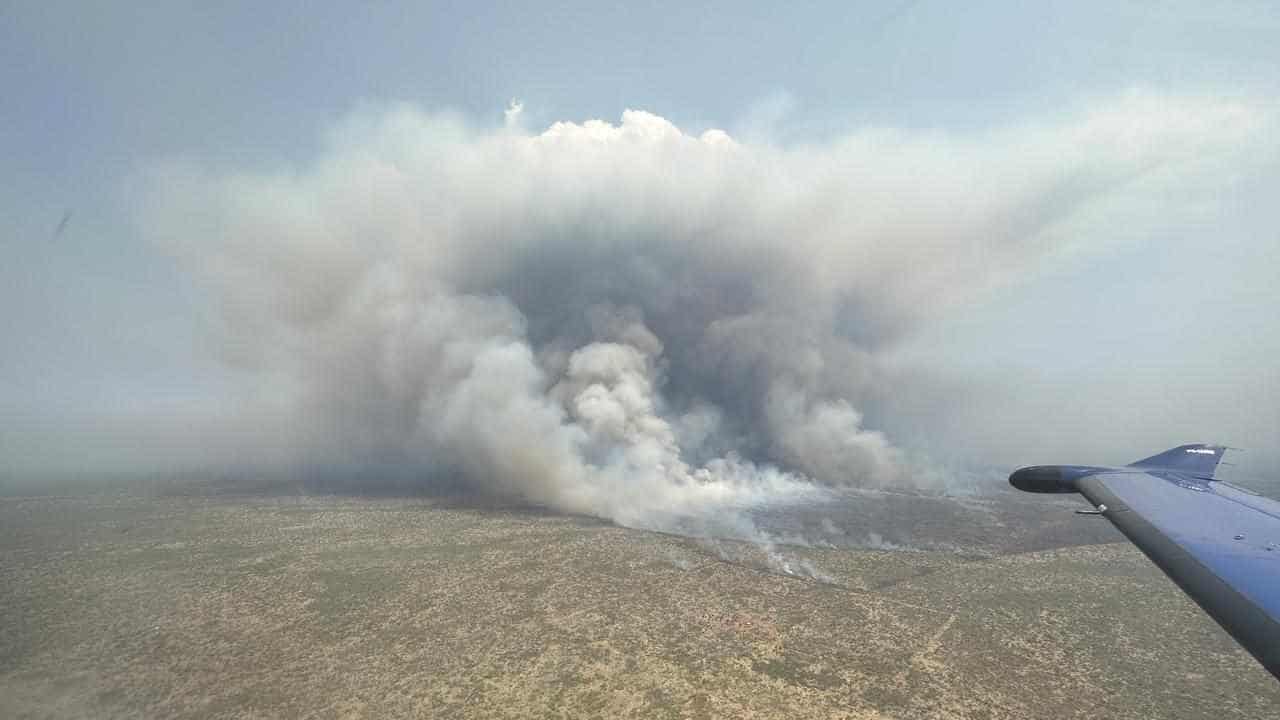 SA fire bombers sent to battle large bushfire in NT