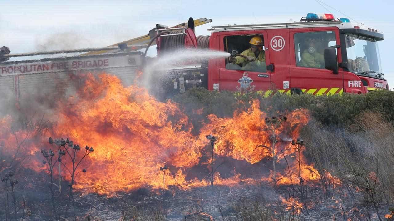 Vic on alert for high-risk bushfire season after floods