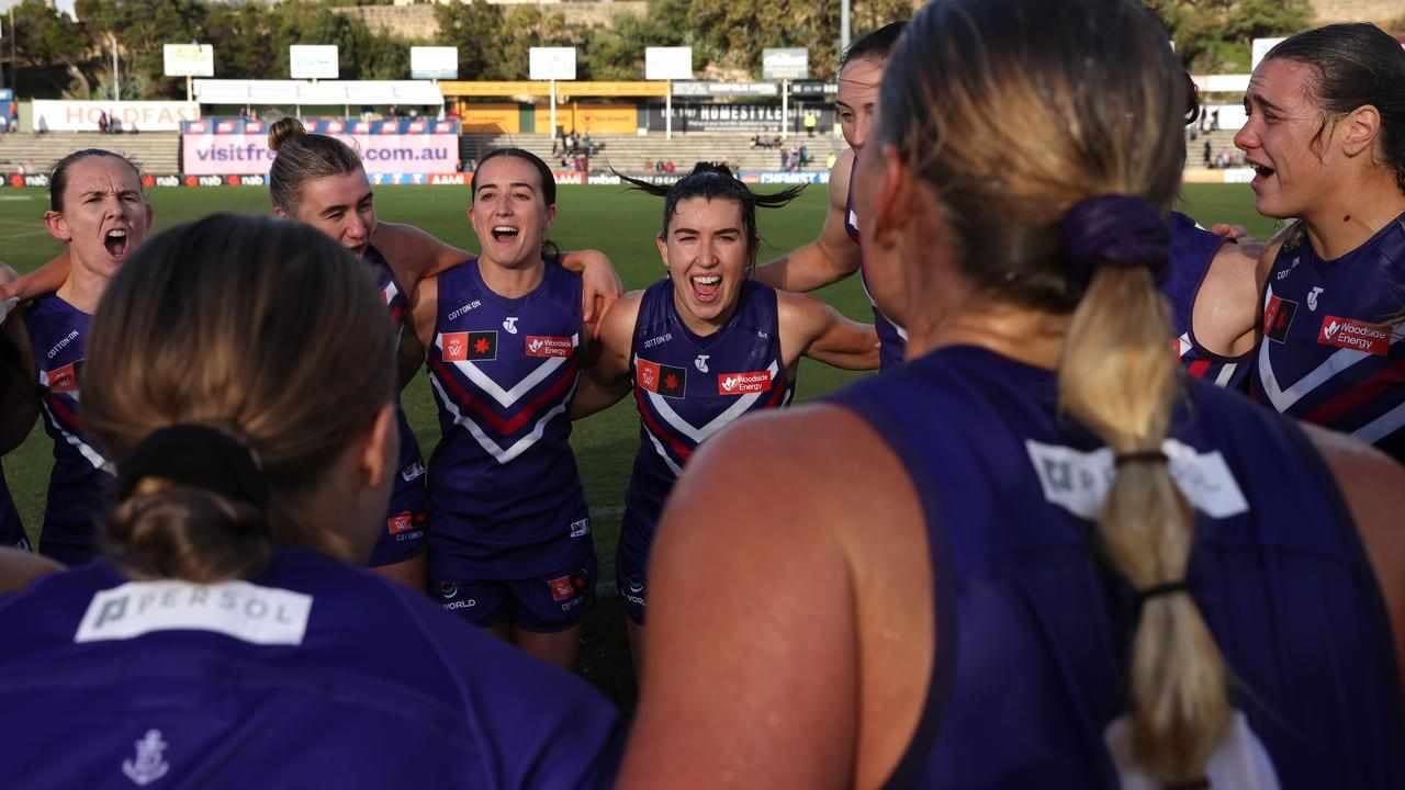 Irish sensation Tighe steers Dockers past Hawks in AFLW