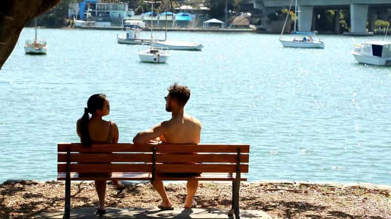 NSW swelters as spring heatwave warnings issued