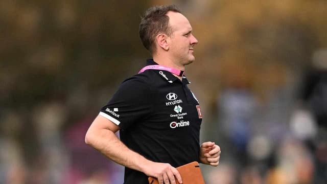 Skepper, Hill lead Blues over winless Eagles