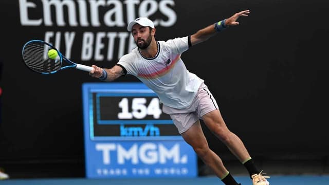 Thompson downs Purcell in Davis Cup teammates' duel