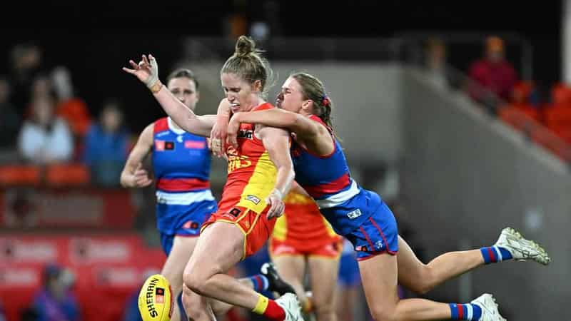 Suns rise to defeat Bulldogs in AFLW thriller