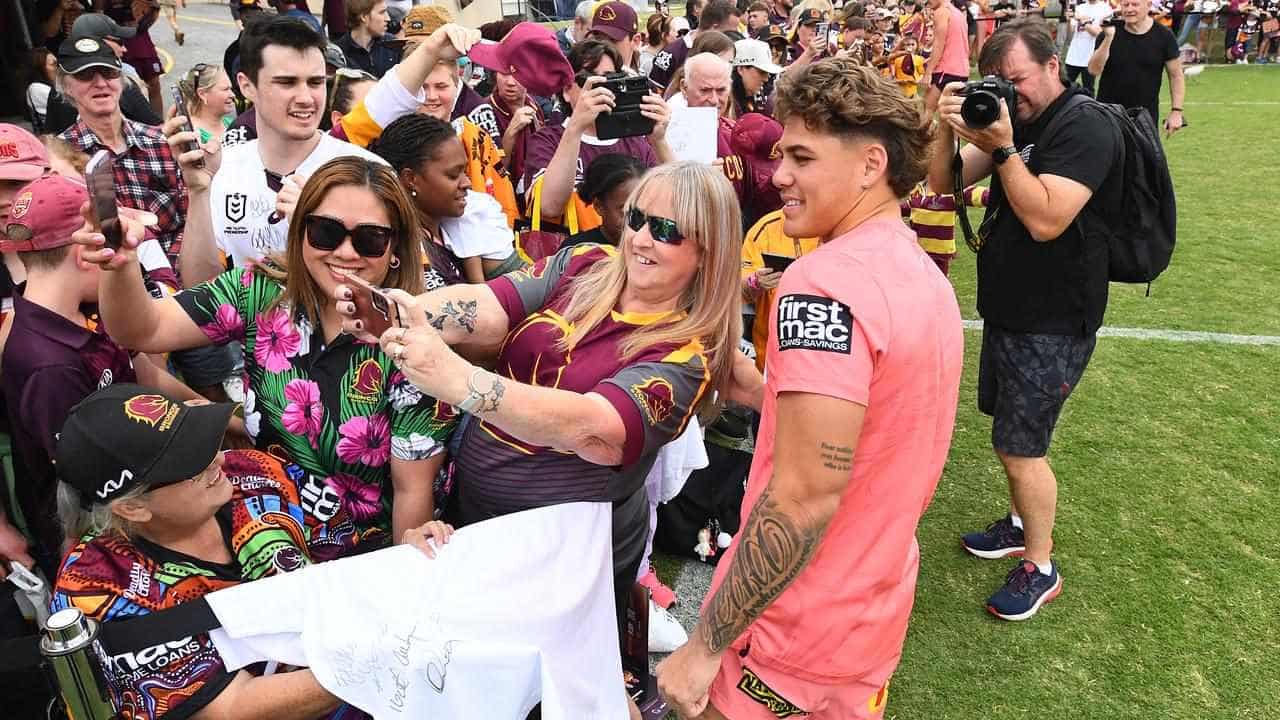 Broncos' Walsh reveals heartfelt text to 'enemy' Luai