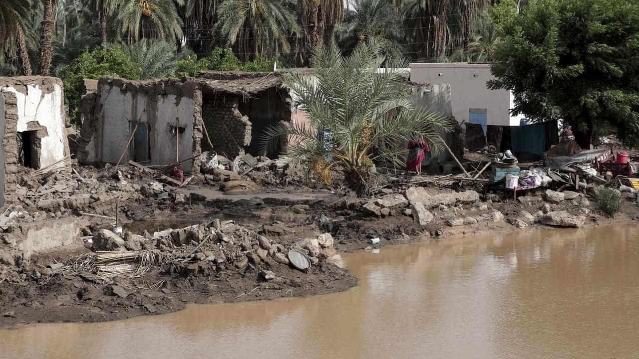 Medics warn cholera and dengue fever spreading in Sudan