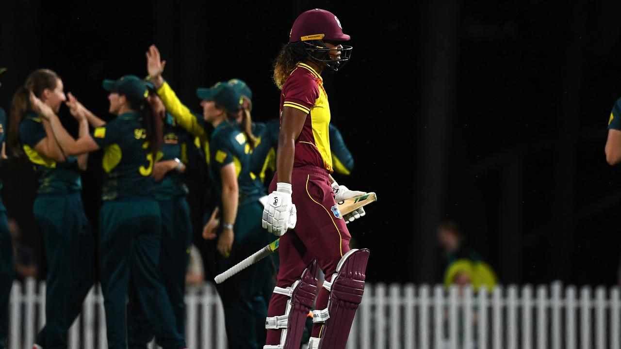 Matthews threatens before Aussies clinch T20 series