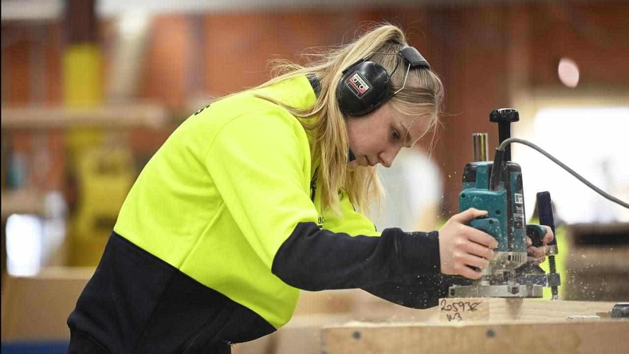 Tradies, skilled workers needed for clean energy shift