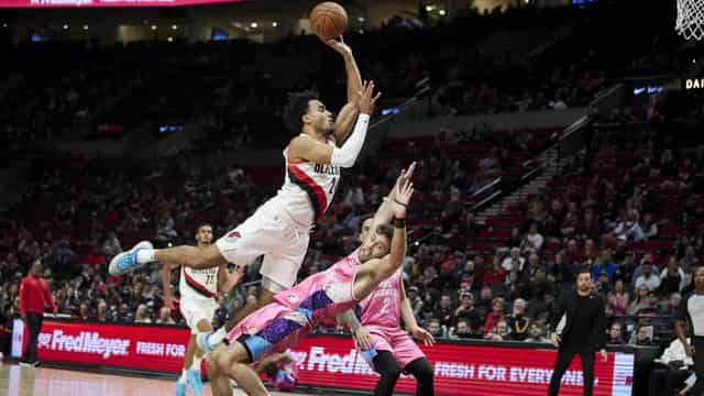 Cairns, Breakers denied fairytale NBA pre-season wins