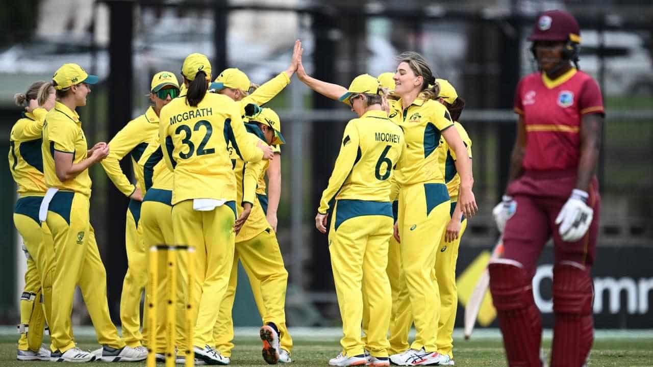 King shines for Australia in abandoned ODI