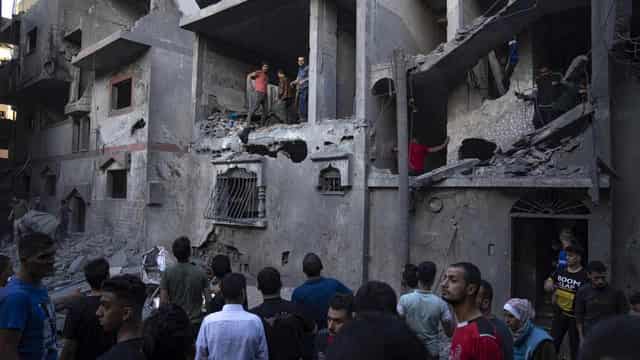 British PM visits Israel as Gaza bombardment continues