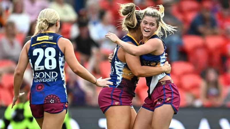 Lions end Crows' unbeaten run in AFLW thriller