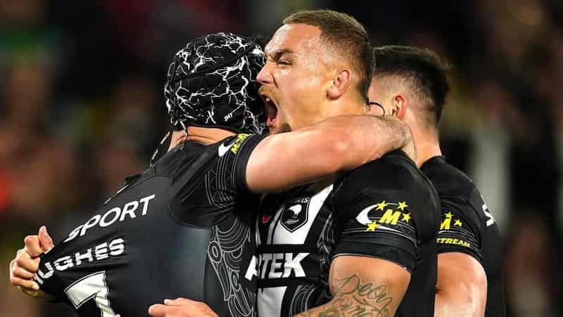 Kiwis crush Samoa to book Pacific RL final with Aussies