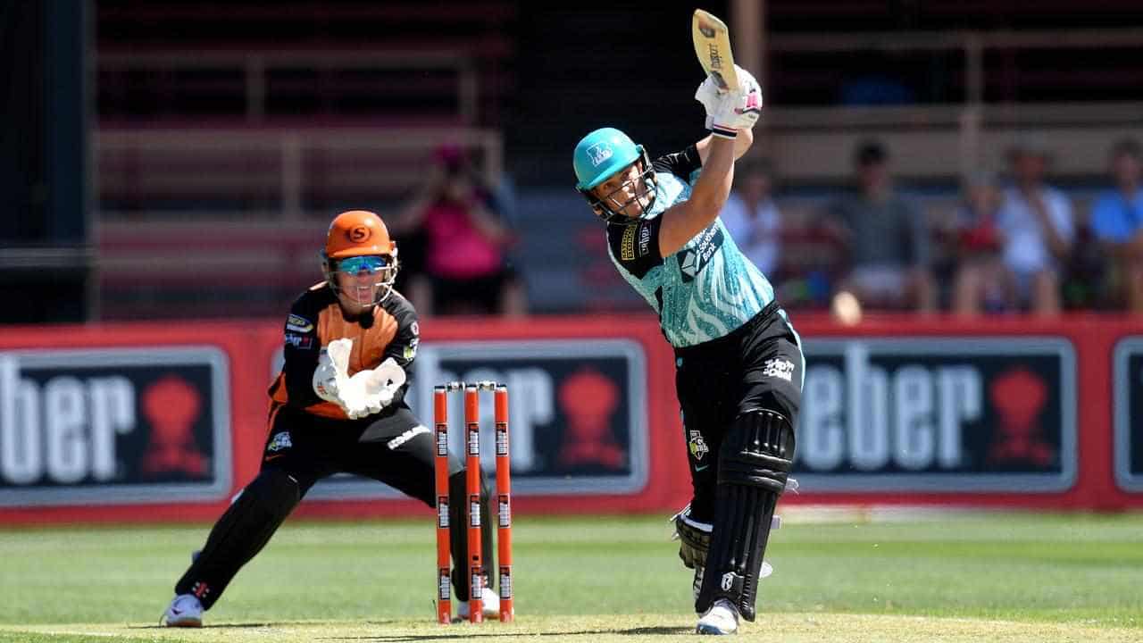 Harris breaks WBBL records and bat in Heat win