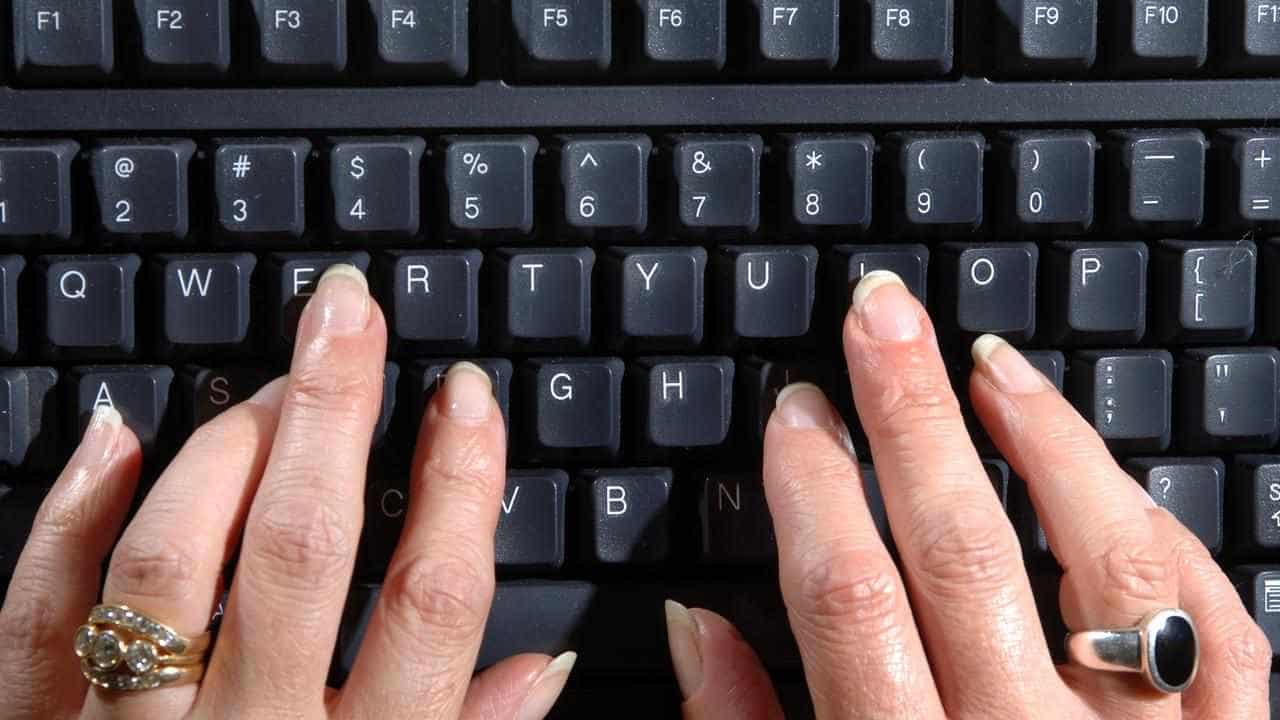 Australians fleeced in surge of online employment scams