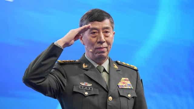 China announces defence minister has been ousted