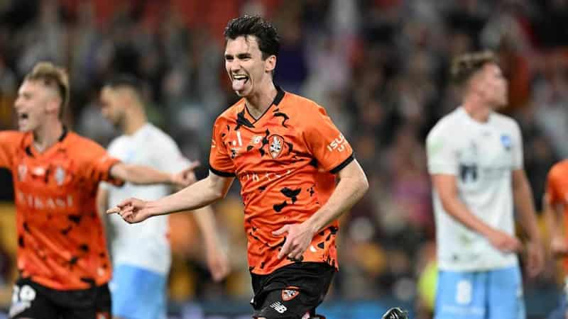 Brisbane Roar stun Sydney in ALM demolition at Suncorp