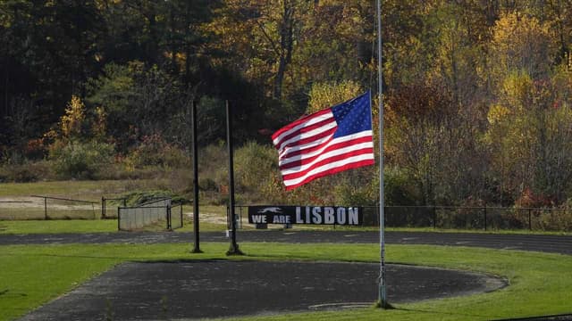 Maine shooting suspect found dead, motive a mystery