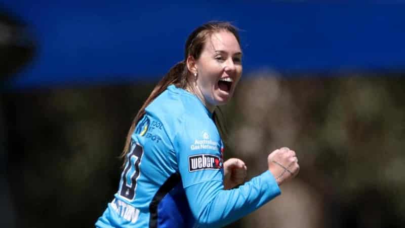 Bizarre run out helps Adelaide end Heat's WBBL start