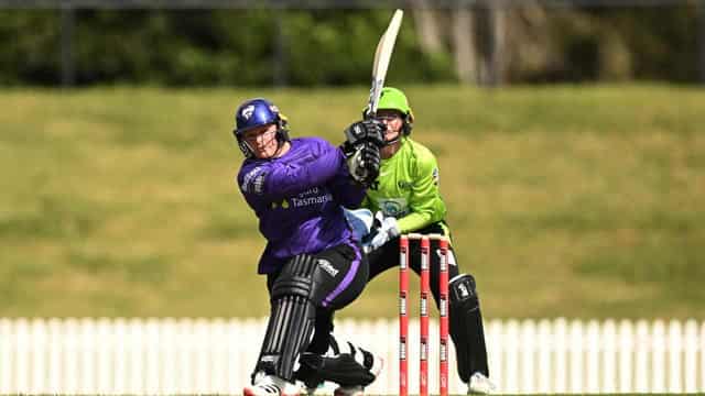 WBBL umpiring, technology in spotlight in Hobart win