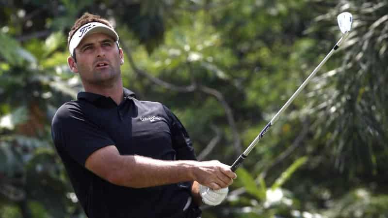 Golfer Michael Hendry inspires in leukaemia comeback