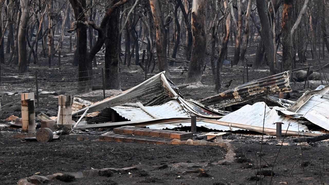 Help arrives for fatigued Queensland firefighters