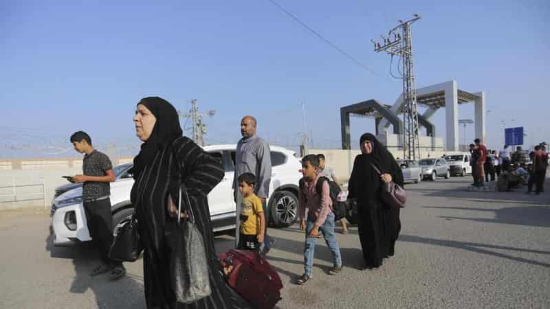 First evacuees leave Gaza from Rafah crossing