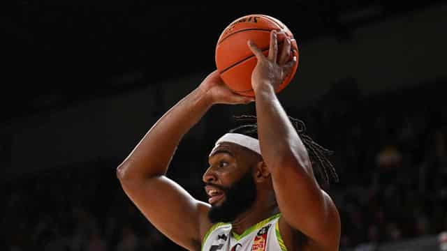 Alan Williams stars as Phoenix beat Taipans in NBL