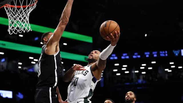 Simmons' shy shooting continues as Bucks run down Nets