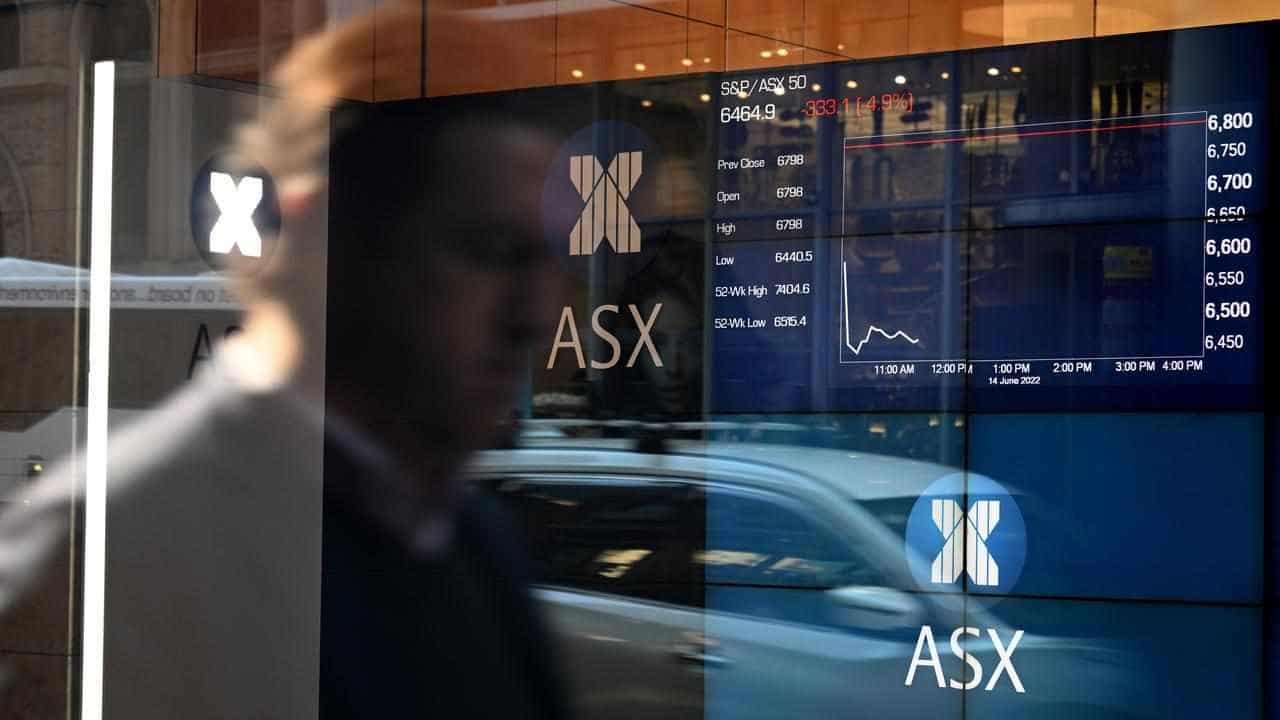 Aussie shares hit three-week high as bond yields drop