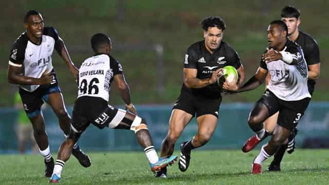 Fiji, NZ edge Aussie men's 7s team in Brisbane