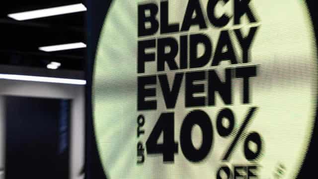 Bargains abound as retailers start discounting early