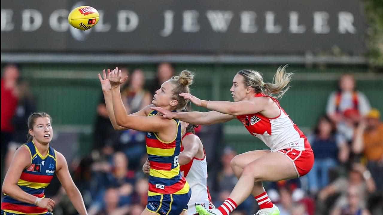 Hatchard stars as Adelaide trounce Sydney in AFLW semi