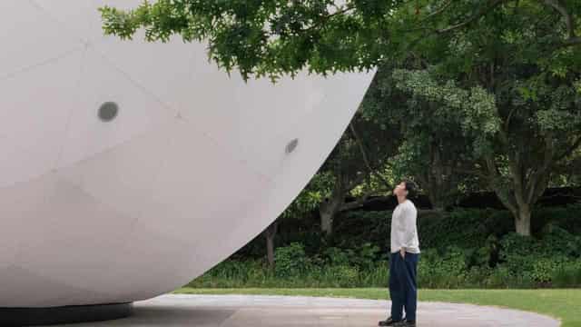 Architecture winner gets air with massive inflatable