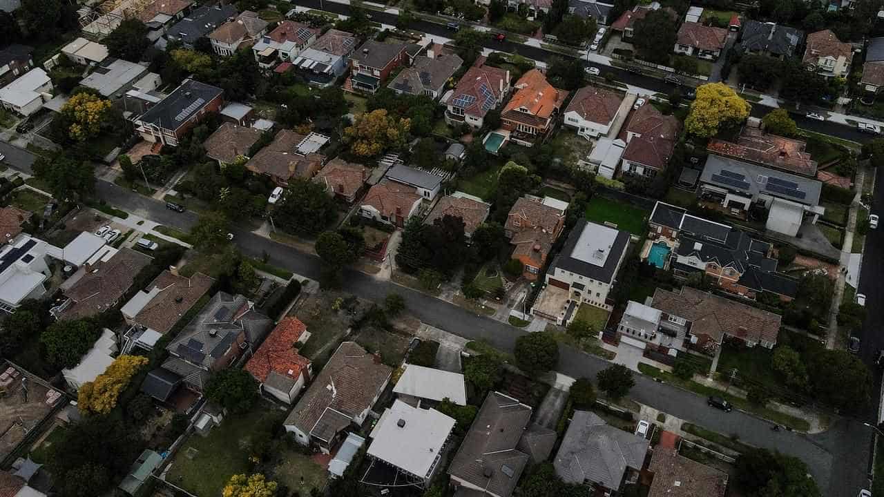 Labor deal with Greens to pass vacant homes tax reforms